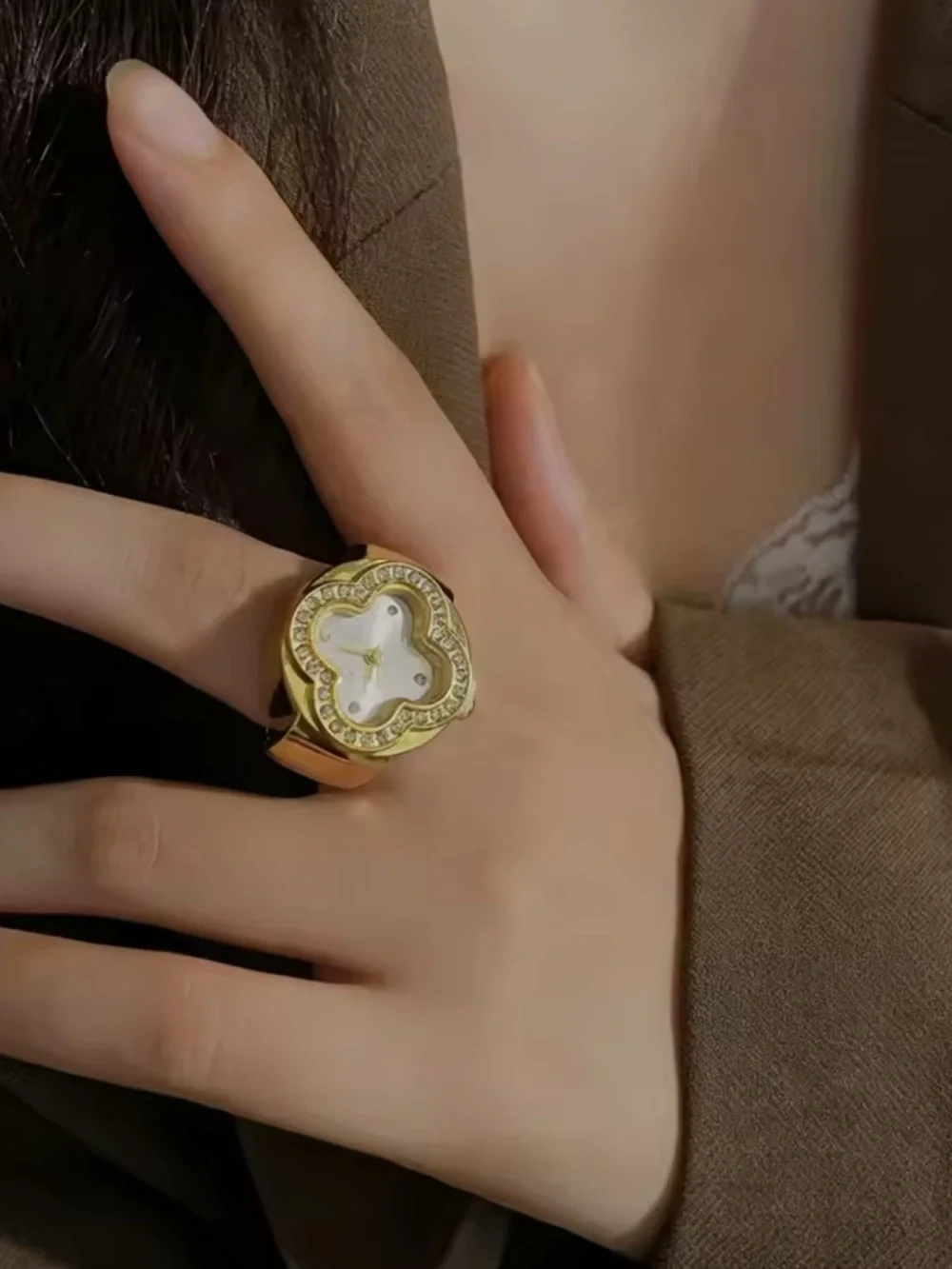 Gold Floral Mother-of-Pearl Pavé Ring watch